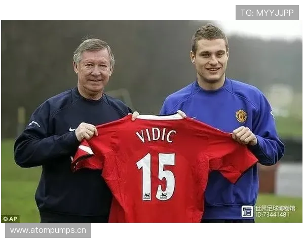 C罗家冰箱里塞满蛋白粉，连矿泉水都要冰镇到12度