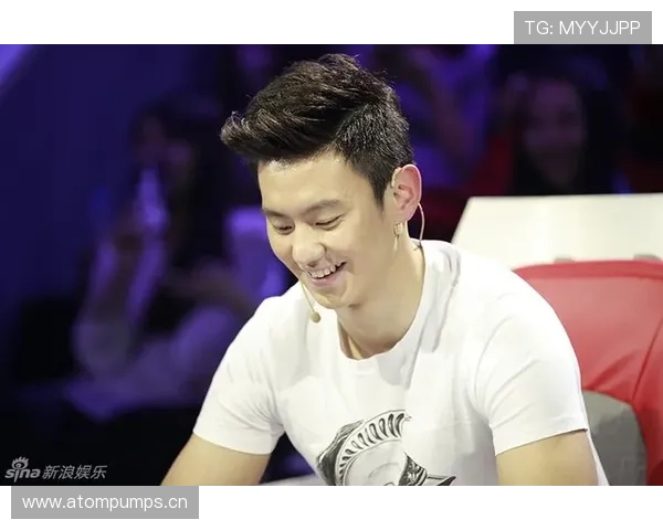 宁泽涛又发图，泳池边穿名牌外套那画面把我们普通人日常碾压得太残酷了